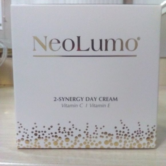 NEOLUMO OBEY YOUR BODY 2 SYNERGY DAY CREAM-VITAMIN C+E-1.7 oz / 50 ml-NEW-SEALED - Picture 1 of 11